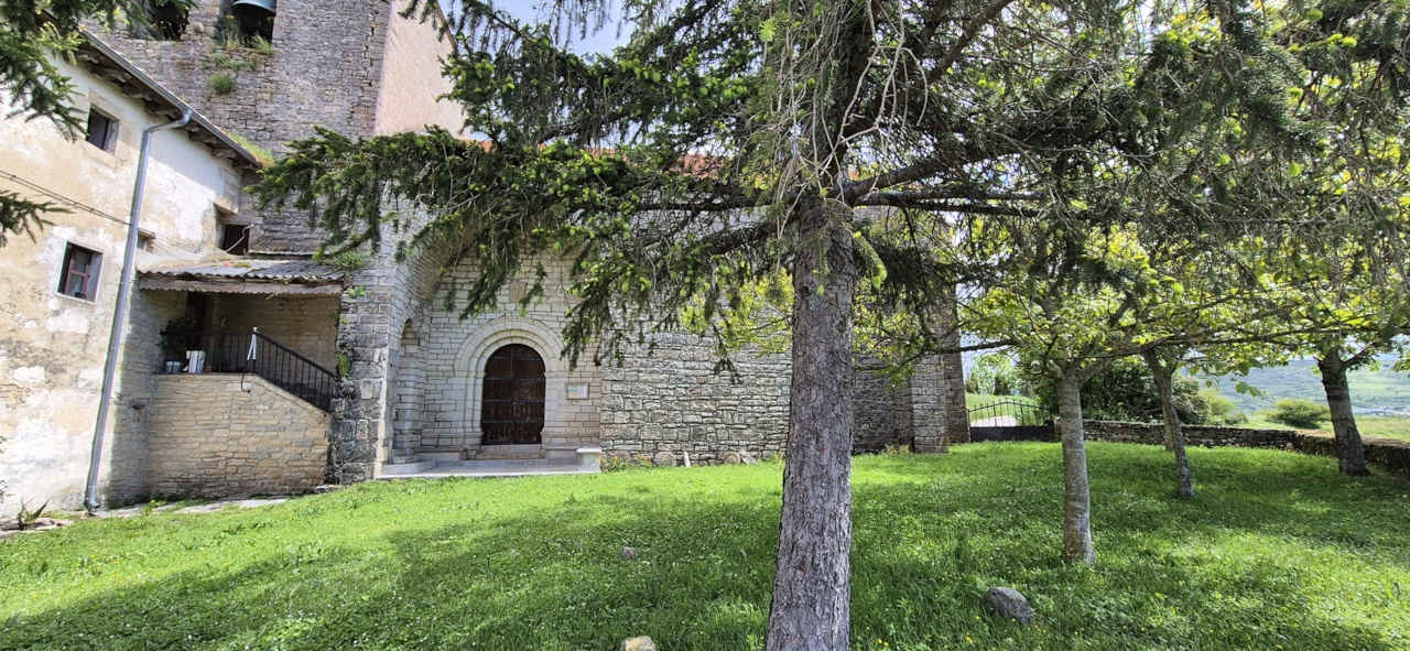 Iglesia de urdanoz